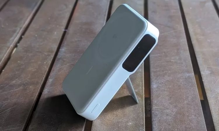 A power bank with magnetic charging